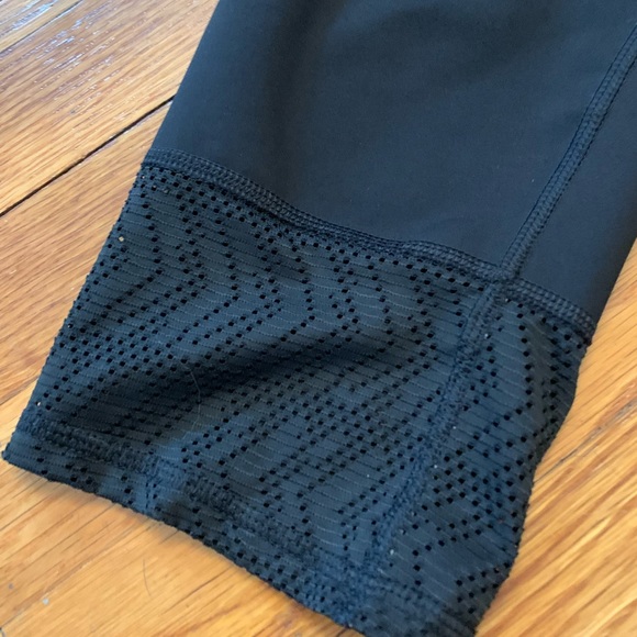 Set of 2 High Waist Black Capri Leggings w/ Detail - Picture 8 of 13